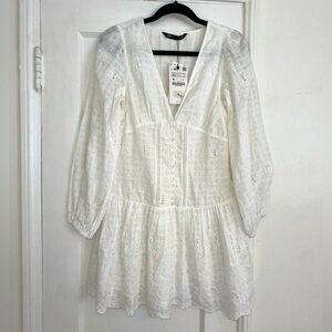 BRAND NEW! White long sleeve dress size XS